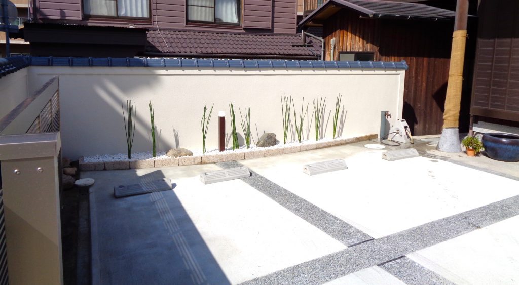 和モダンの美しさ際立つ外構デザイン—時とともに深まる趣を楽しむ空間 /淡路島 / 淡路市