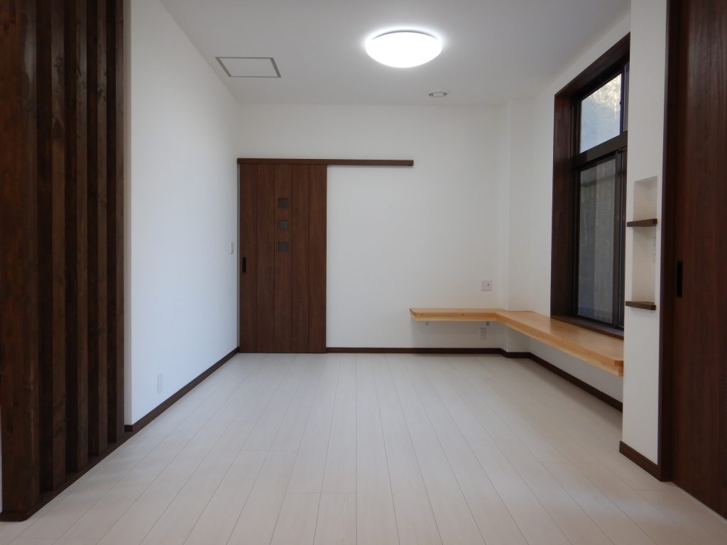 家族の絆を深める、広々アイランドキッチンが魅力的なリノベーション／淡路島／南あわじ市