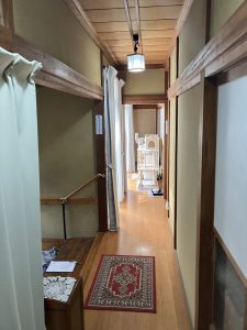 壁の塗り替えと床の重ね張りで和モダンテイストのお家に／淡路島／淡路市