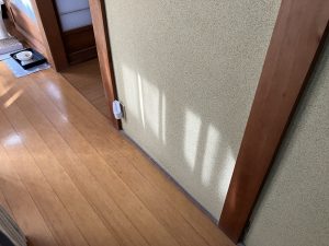 壁の塗り替えと床の重ね張りで和モダンテイストのお家に／淡路島／淡路市