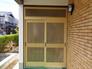 新たな魅力を加えたモダン和風の玄関作り／淡路島／淡路市