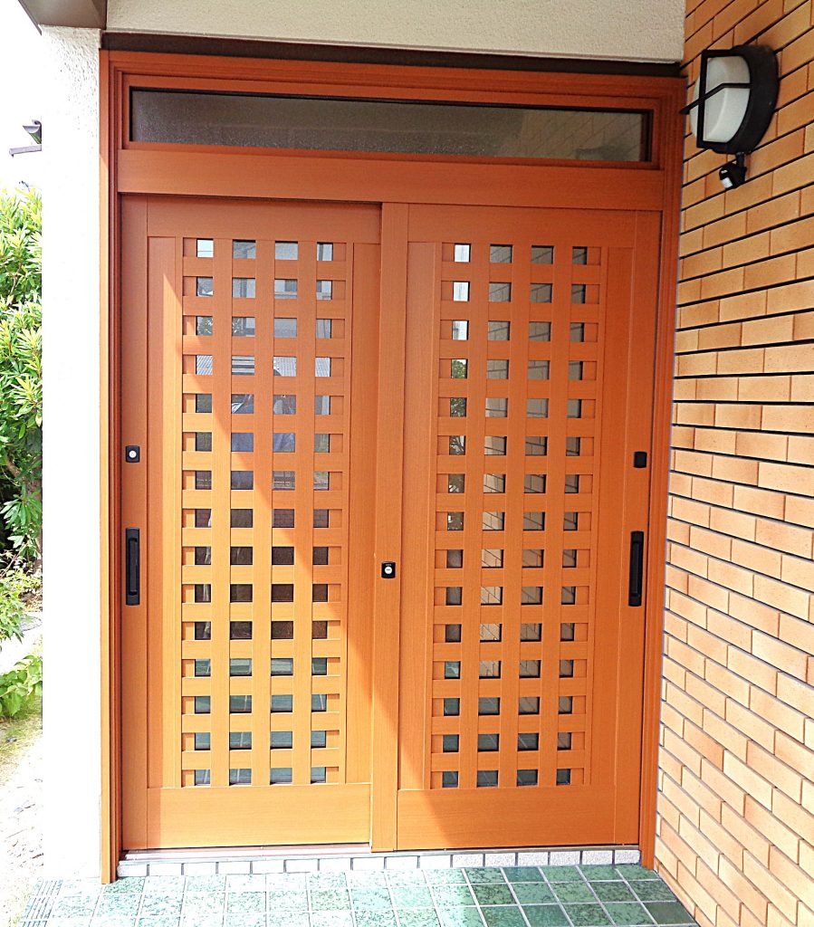 新たな魅力を加えたモダン和風の玄関作り／淡路島／淡路市