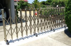 広いカースペースに最適な伸縮門扉のご提案／淡路島／洲本市