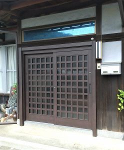 玄関引き戸リフォーム｜LIXILリシェントで1日施工＆おしゃれな玄関に一新／淡路島／洲本市