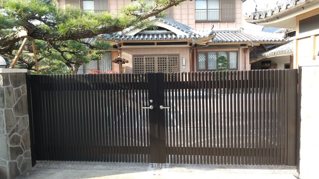 経年劣化した玄関戸と門扉を交換｜LIXILグランメジャーで快適＆高級感アップ／淡路島／南あわじ市