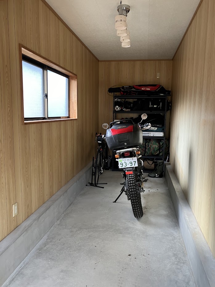 小さな変化が生んだ心の余白。廊下からホールへ、くつろぎの空間／淡路島／洲本市