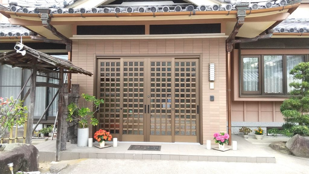 経年劣化した玄関戸と門扉を交換｜LIXILグランメジャーで快適＆高級感アップ／淡路島／南あわじ市