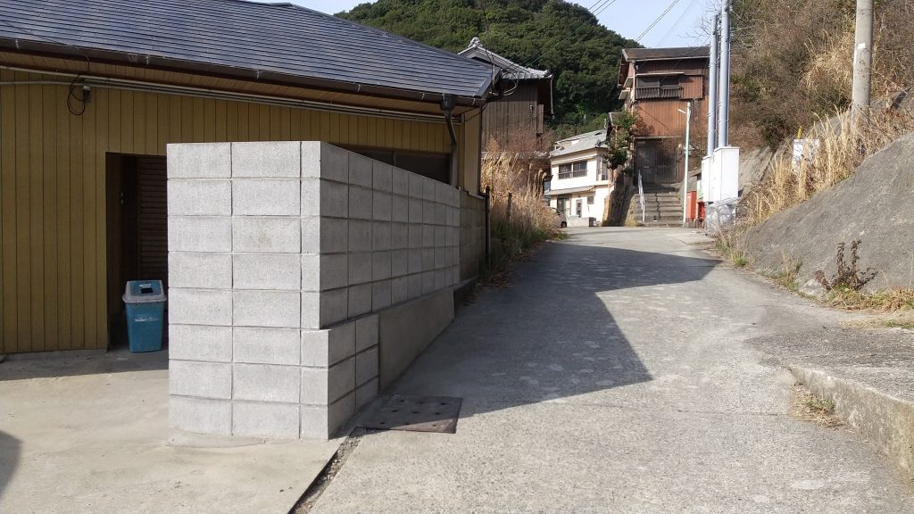 重厚感ある和風門柱と安全性重視のブロック塀｜外構リフォームで住まいの品格向上／淡路島／淡路市