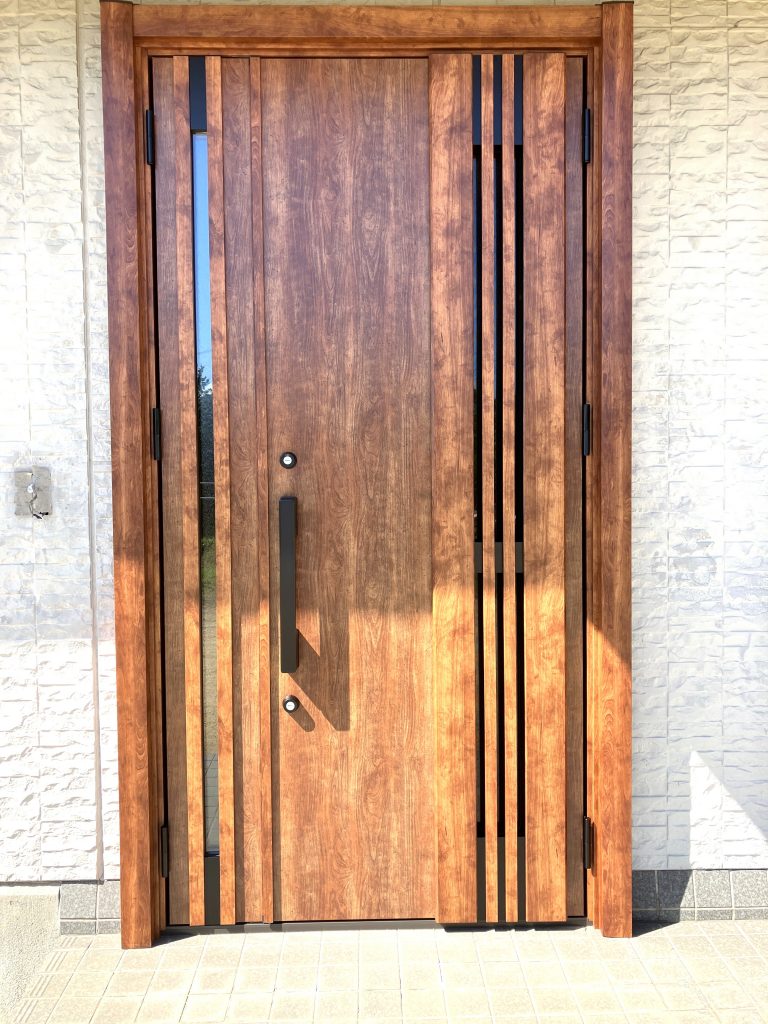 採風タイプで玄関の風通し改善｜LIXILリシェントをカバー工法で施工／淡路島／淡路市