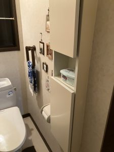 トイレ空間を快適に！タンク式からタンクレスへ＋収納キャビネット設置／淡路島／淡路市