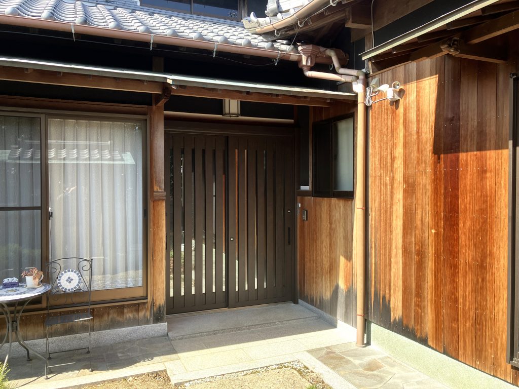 180cm以上でも安心｜リシェント玄関引戸で広々玄関に／淡路島／淡路市