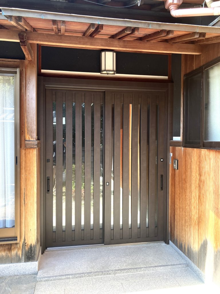180cm以上でも安心｜リシェント玄関引戸で広々玄関に／淡路島／淡路市
