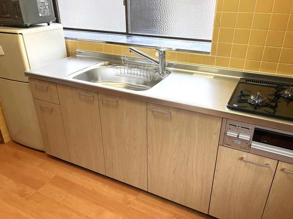 キッチン交換と床リフォーム｜収納力アップ＆明るく清潔な空間に生まれ変わりました／淡路島／淡路市