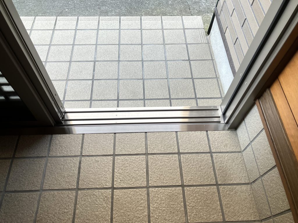 玄関引戸をLIXIL「リシェントS58型」に交換｜ランマなし仕様で開口高さアップ！／淡路島／淡路市