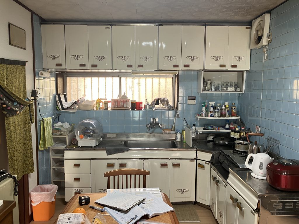 LIXIL「シエラ」採用のキッチン交換｜掃除しやすく明るい空間に生まれ変わりました／淡路島／淡路市