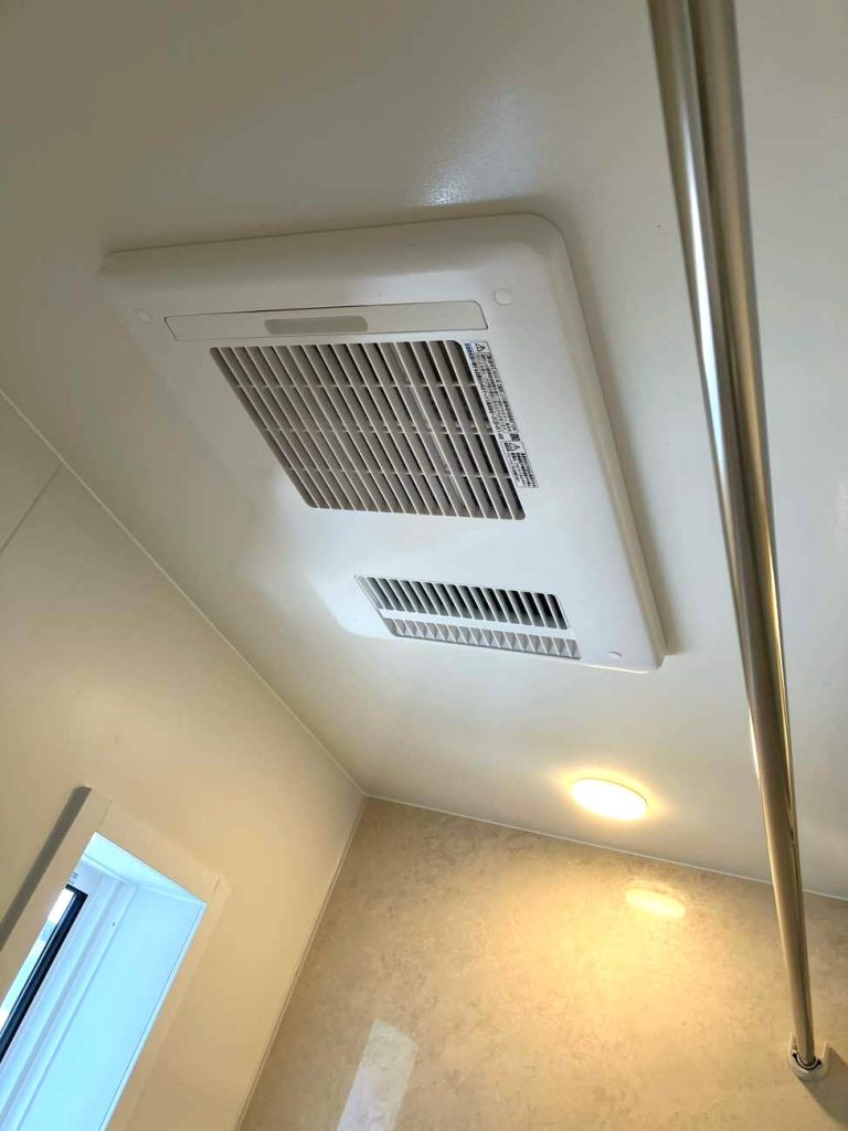 浴室換気乾燥暖房機でヒートショック対策｜冬でも快適なバス空間に／淡路島／淡路市