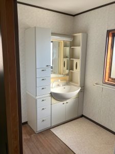 浴室・脱衣室をまとめてリフォーム｜システムバス＋無垢フローリングであたたかく心地よい水まわりに／淡路島／淡路市