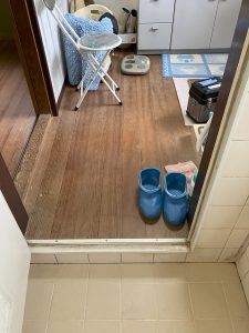 浴室・脱衣室をまとめてリフォーム｜システムバス＋無垢フローリングであたたかく心地よい水まわりに／淡路島／淡路市